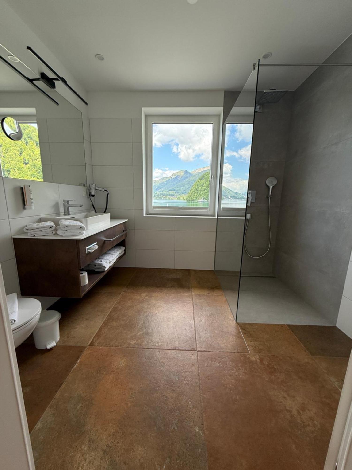 Seehotel Lilly Strobl Exterior photo